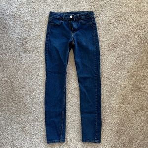 Blue skinny jeans